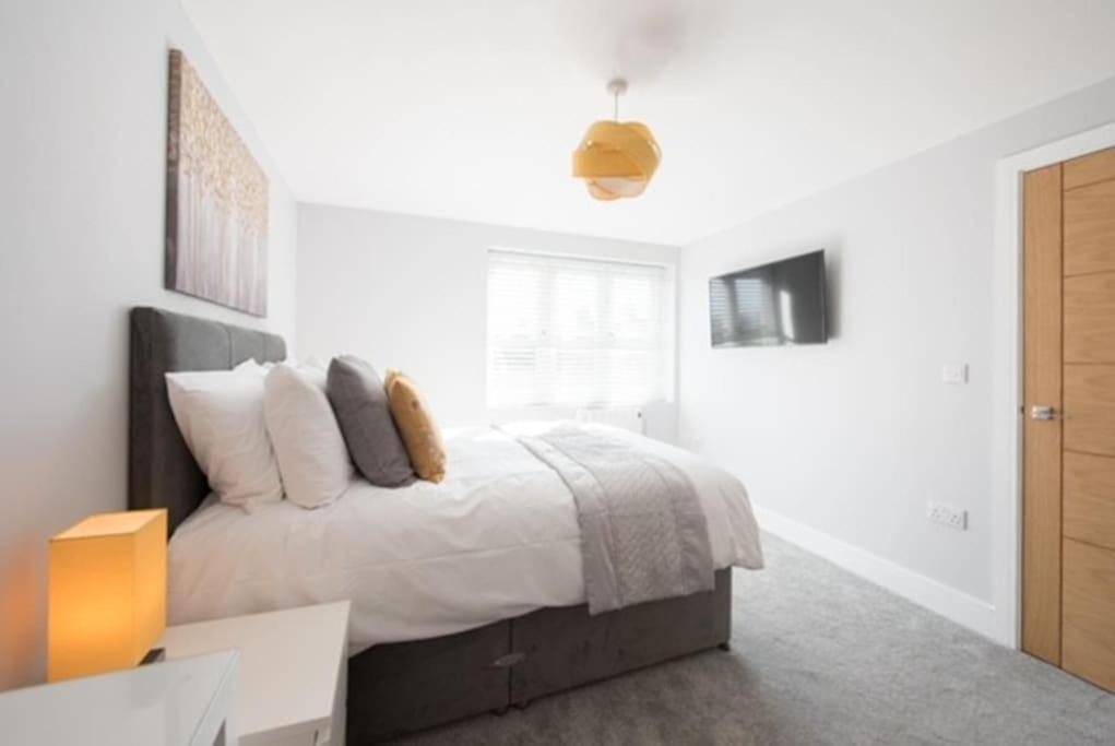 Beautiful, Spacious 1 Bed Flat Brentwood Luaran gambar