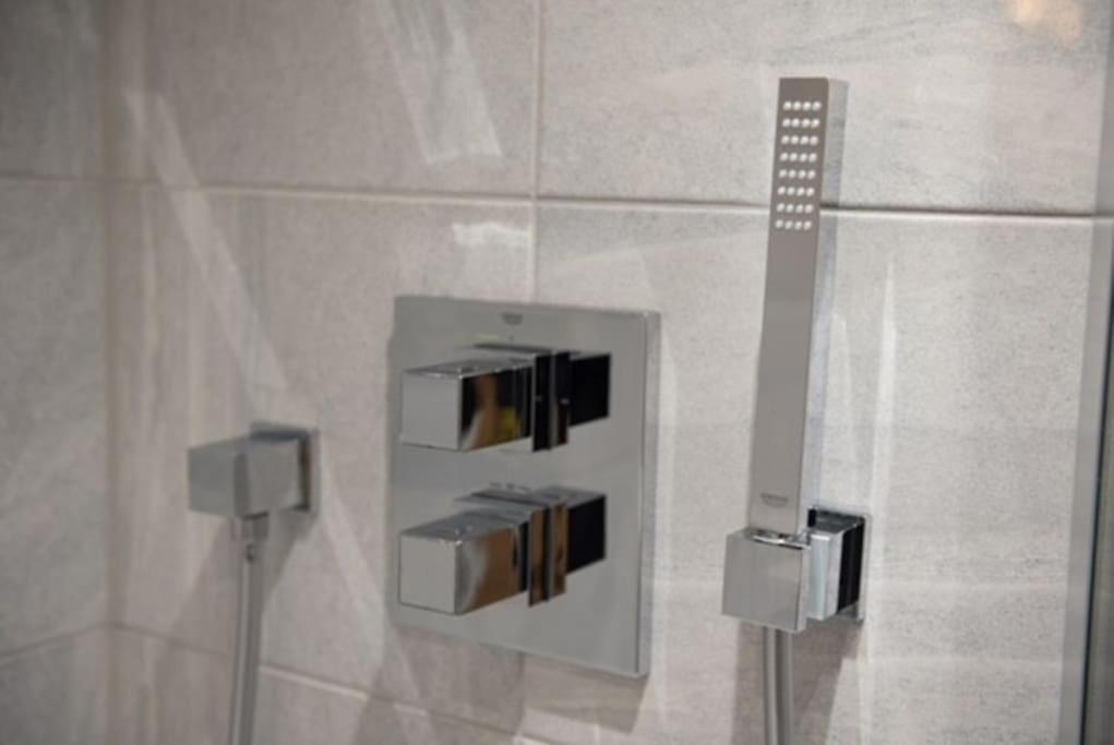Beautiful, Spacious 1 Bed Flat Brentwood Luaran gambar