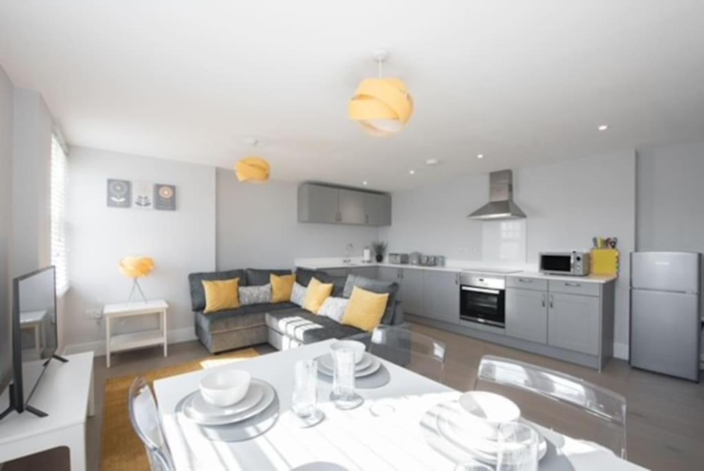 Beautiful, Spacious 1 Bed Flat Brentwood Luaran gambar