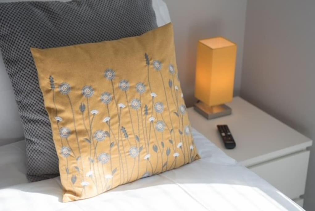 Beautiful, Spacious 1 Bed Flat Brentwood Luaran gambar